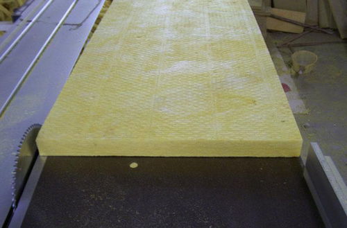 離心玻璃棉板價(jià)格趨勢與橡塑保溫制品市場動態(tài)